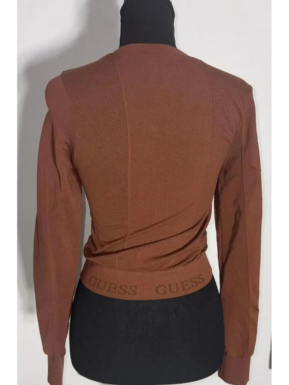 Guess Workout Shirt, Size M - Picture 3 of 7